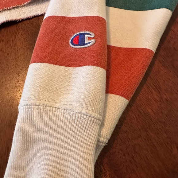 Rare Champion Striped Throwback Cropped Sweatshirt - Picture 5 of 9